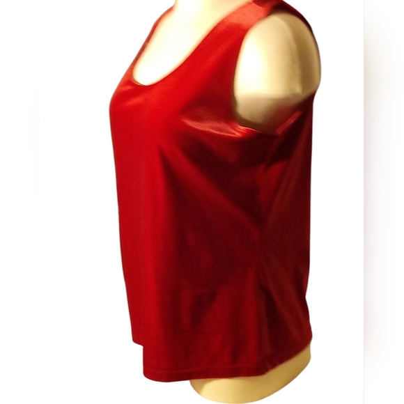Valerie Stevens - Red Velvet Sleeveless Blouse, Size Medium W/ Pit To Pit Of 38" - Picture 3 of 11